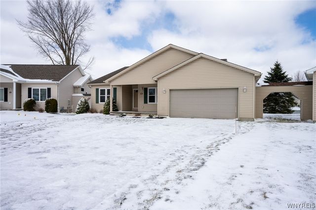 13 Alexander Parkway, Pendleton, NY 14120