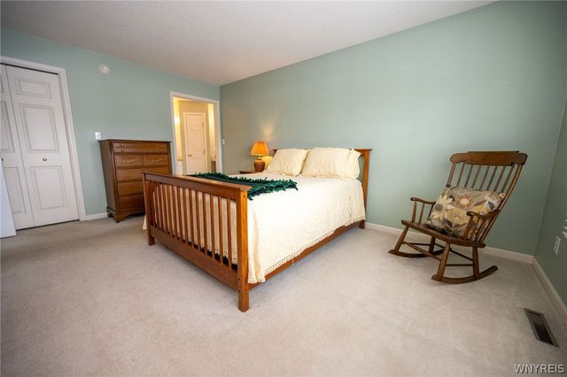 13 Alexander Parkway, Pendleton, NY 14120