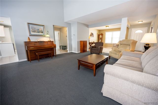 13 Alexander Parkway, Pendleton, NY 14120