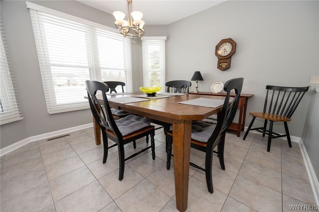 13 Alexander Parkway, Pendleton, NY 14120