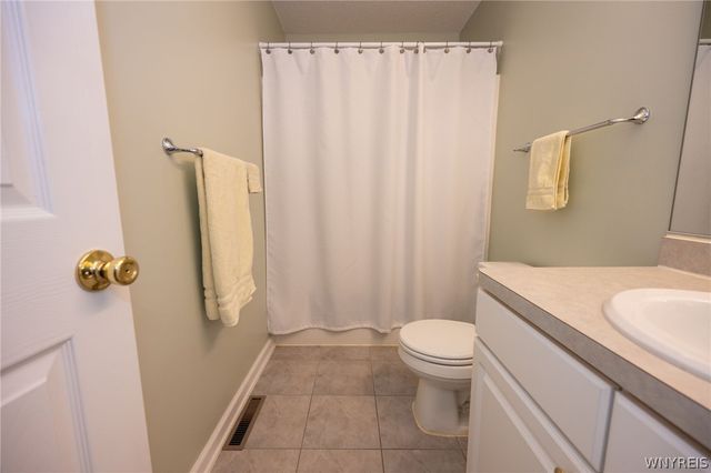 13 Alexander Parkway, Pendleton, NY 14120