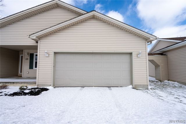 13 Alexander Parkway, Pendleton, NY 14120