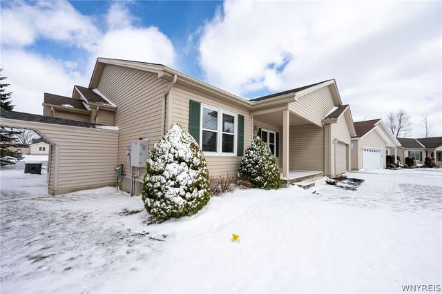 13 Alexander Parkway, Pendleton, NY 14120