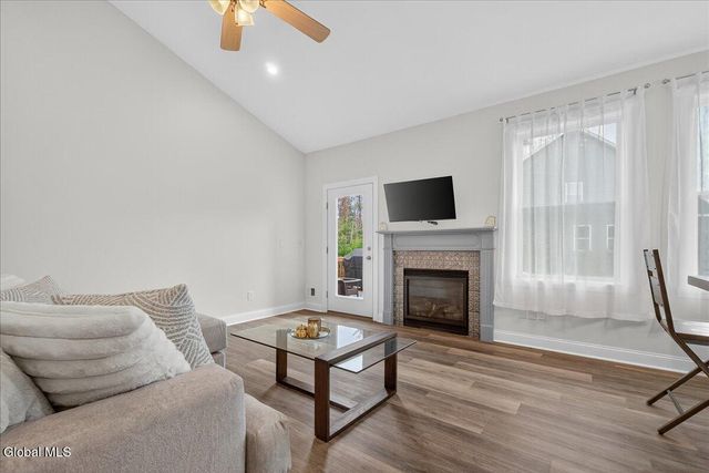 4 Linden Court, Ballston, NY 12019