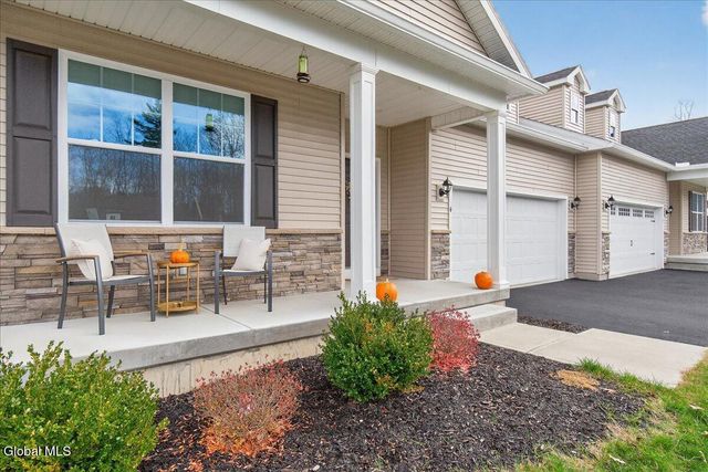 4 Linden Court, Ballston, NY 12019