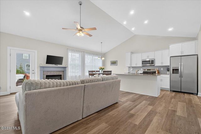 4 Linden Court, Ballston, NY 12019