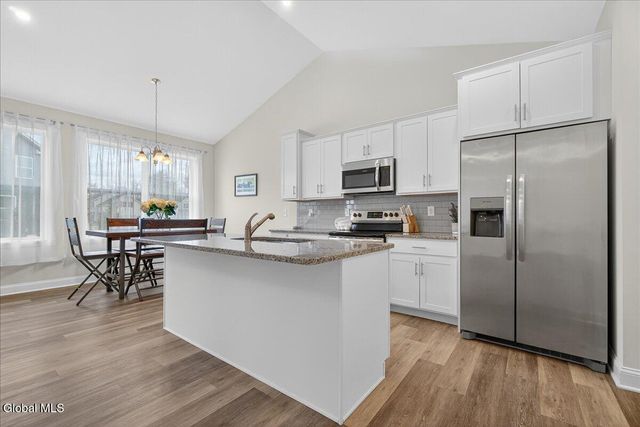 4 Linden Court, Ballston, NY 12019