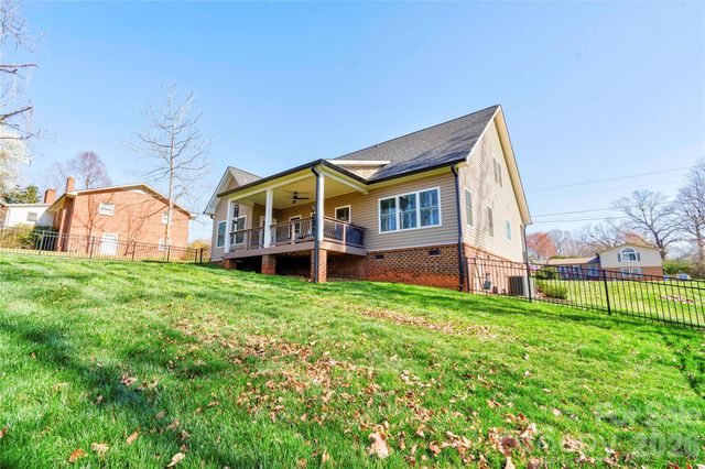 1309 Oak Canopy Road, Lincolnton, NC 28092