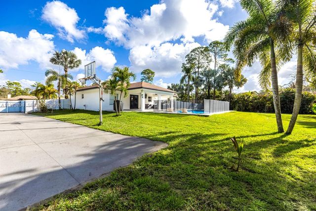 15780 N 75th Ln N, Loxahatchee, FL 33470