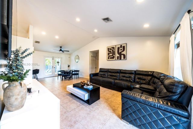 15780 N 75th Ln N, Loxahatchee, FL 33470