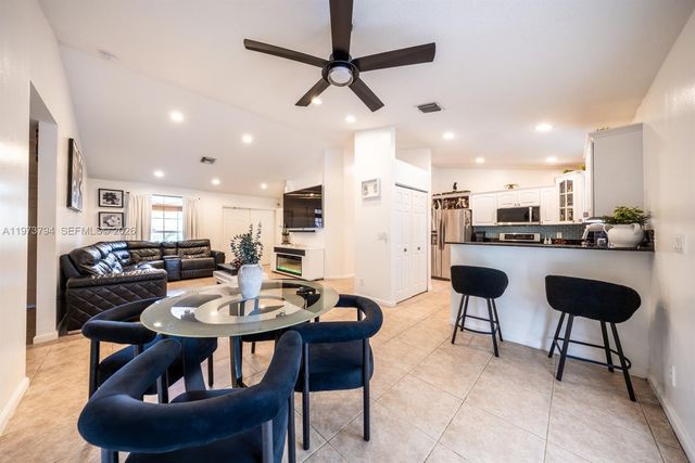 15780 N 75th Ln N, Loxahatchee, FL 33470