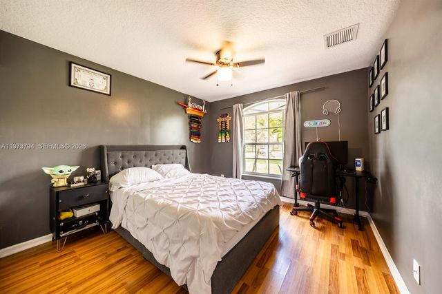 15780 N 75th Ln N, Loxahatchee, FL 33470