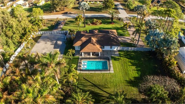 15780 N 75th Ln N, Loxahatchee, FL 33470