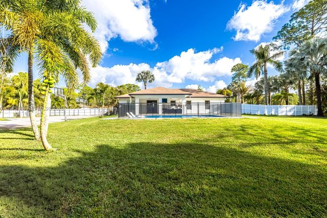 15780 N 75th Ln N, Loxahatchee, FL 33470