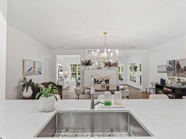 2 Lotus Court, Greenville, SC 29609