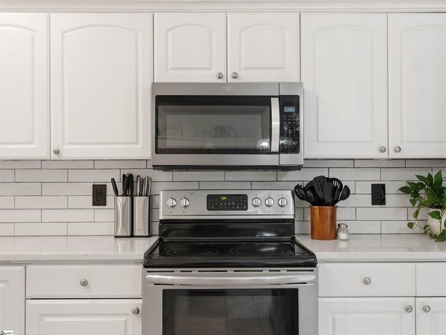 2 Lotus Court, Greenville, SC 29609