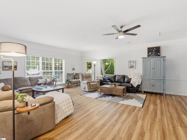 2 Lotus Court, Greenville, SC 29609