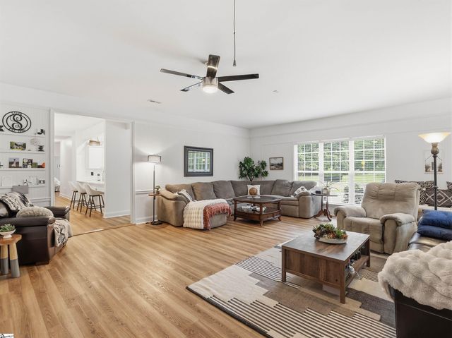 2 Lotus Court, Greenville, SC 29609