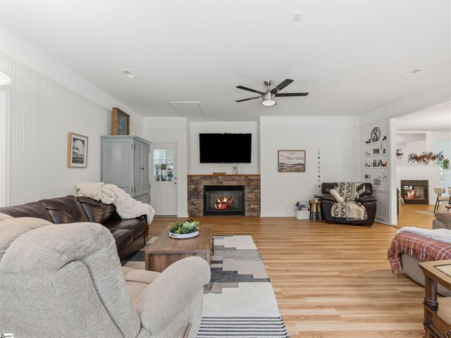 2 Lotus Court, Greenville, SC 29609