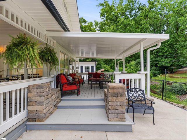 2 Lotus Court, Greenville, SC 29609