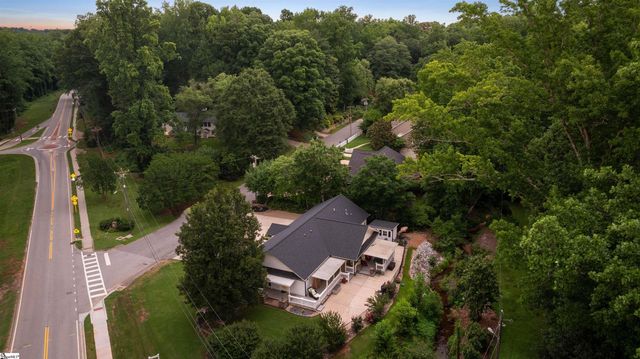 2 Lotus Court, Greenville, SC 29609