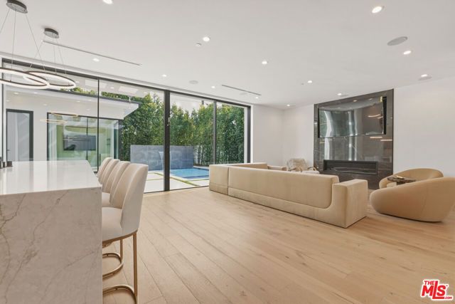 5316 Lennox Avenue, Sherman Oaks, CA 91401