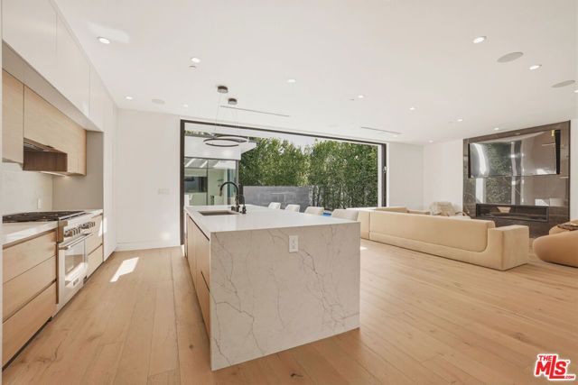 5316 Lennox Avenue, Sherman Oaks, CA 91401