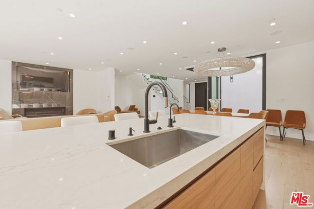 5316 Lennox Avenue, Sherman Oaks, CA 91401