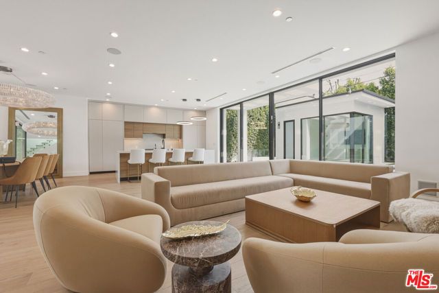 5316 Lennox Avenue, Sherman Oaks, CA 91401