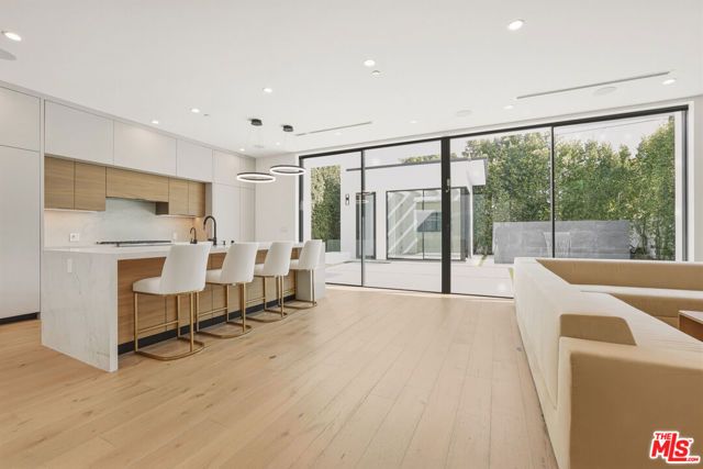 5316 Lennox Avenue, Sherman Oaks, CA 91401