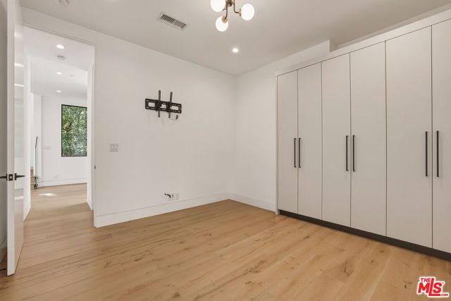 5316 Lennox Avenue, Sherman Oaks, CA 91401