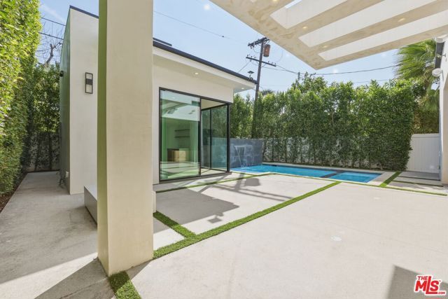 5316 Lennox Avenue, Sherman Oaks, CA 91401