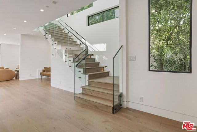 5316 Lennox Avenue, Sherman Oaks, CA 91401