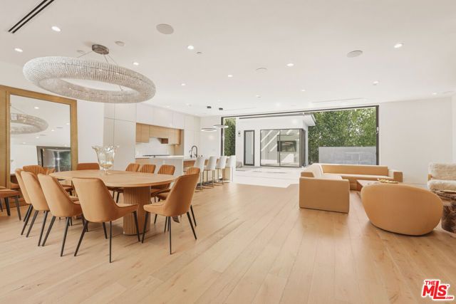 5316 Lennox Avenue, Sherman Oaks, CA 91401