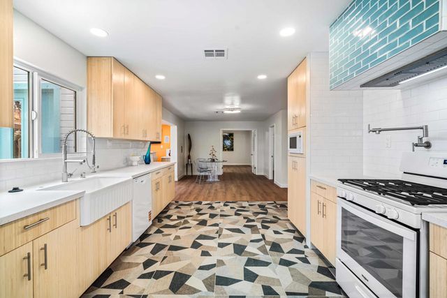 117 Aliso Drive, Palm Springs, CA 92264