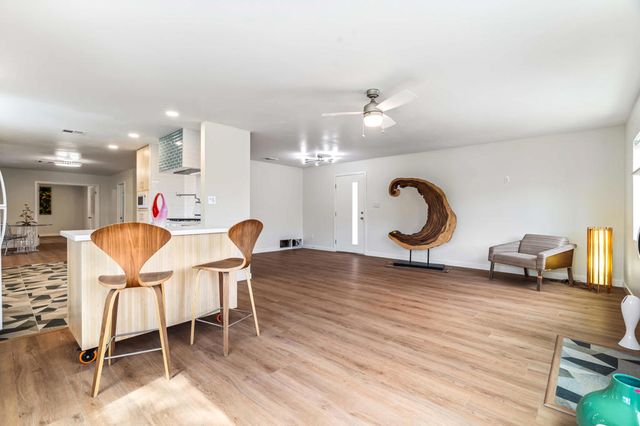 117 Aliso Drive, Palm Springs, CA 92264