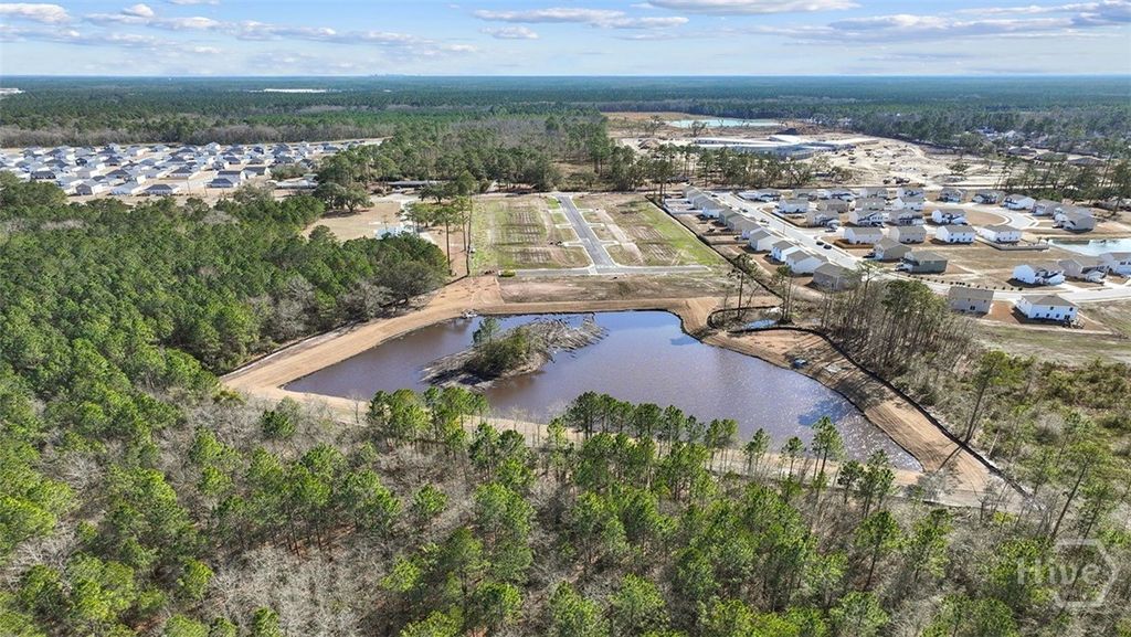 Image 19 of property listing at 118 Lakeside Lane, Rincon, GA 31326