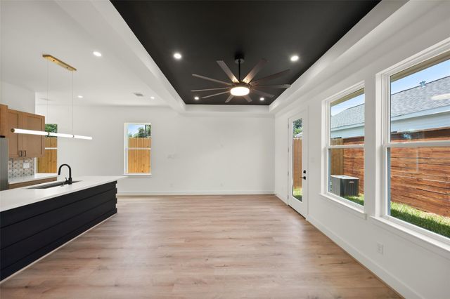 307 Quitman A, Houston, TX 77009