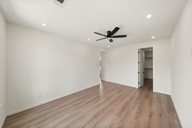 307 Quitman A, Houston, TX 77009