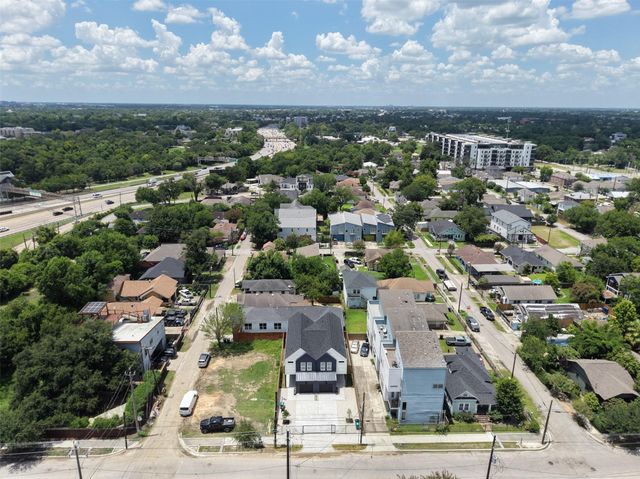 307 Quitman A, Houston, TX 77009