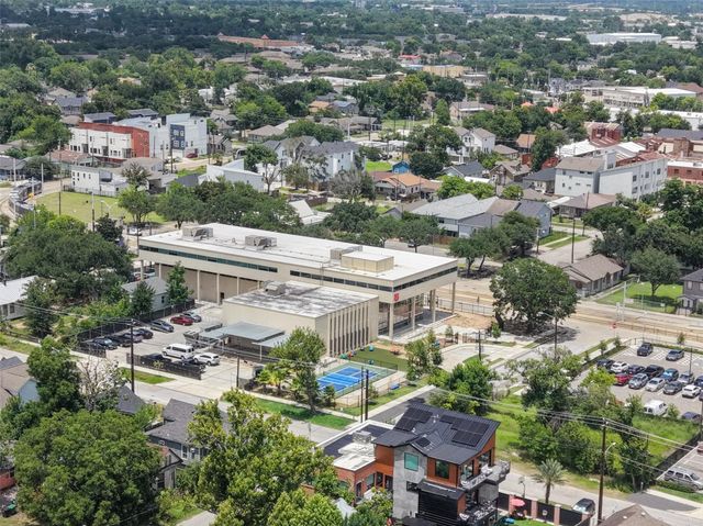 307 Quitman A, Houston, TX 77009