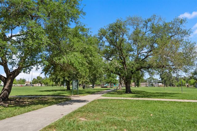 307 Quitman A, Houston, TX 77009