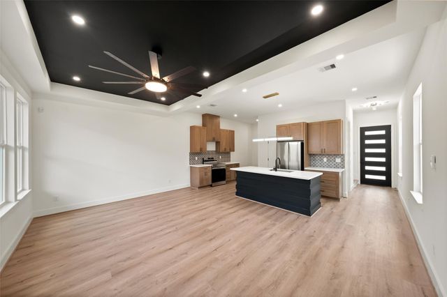 307 Quitman A, Houston, TX 77009