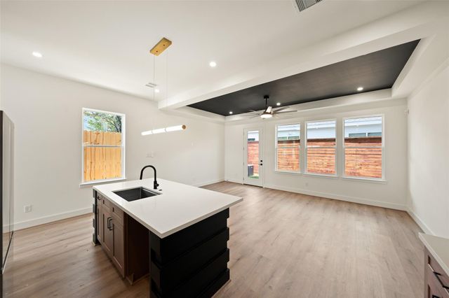 307 Quitman A, Houston, TX 77009
