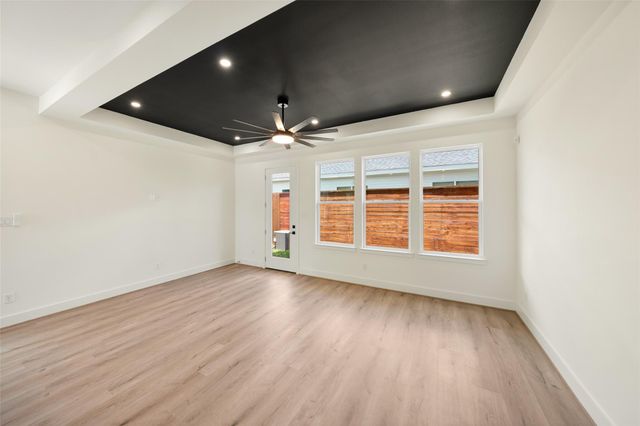 307 Quitman A, Houston, TX 77009