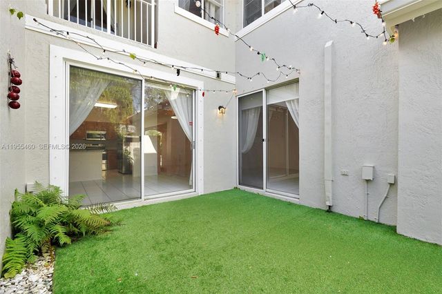 1120 Cliffrose St, Hollywood, FL 33019