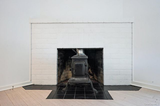 4 Fairview Drive, Tomkins Cove, NY 10986