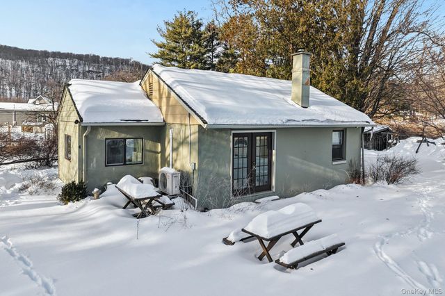 4 Fairview Drive, Tomkins Cove, NY 10986