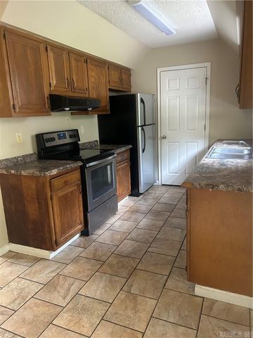 1341 S Tampa, Russellville, AR 72802