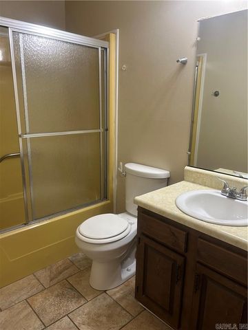 1341 S Tampa, Russellville, AR 72802